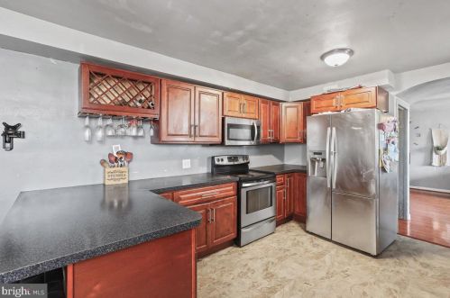 57 Taylor Ave, Trenton NJ  08610-3001 exterior