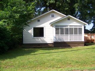 5356 Greenbriar Rd, Chattanooga, TN 37412-3049