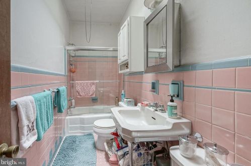 327 Haddon Ave, Camden NJ 08103-2854 exterior