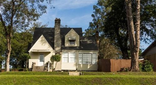 102 Highland Rd, Easley, SC 29640-1720