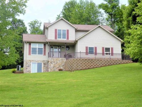 8 Cobun Rdg, Morgantown, WV 26508-4015