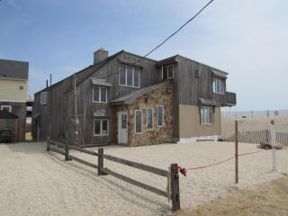 101 Kupper Dr, Mantoloking, NJ 08738-2212