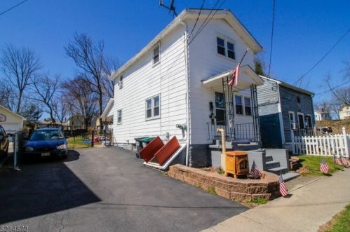 108 Water St, Hackettstown, NJ 07840-2312