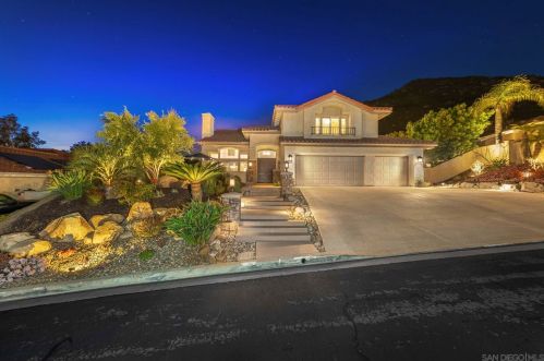 2680 Indigo Dr, El Cajon, CA 92019-3869