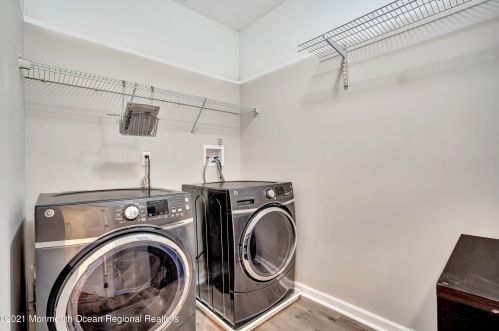 337 Mill Pond Way, Tinton Falls NJ 07724-2475 exterior