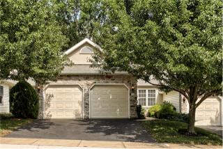 23 Red Leaf Ln, Lancaster, PA 17602-7000