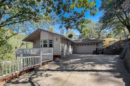 16702 Brewer Rd, Grass Valley, CA 95949-6900