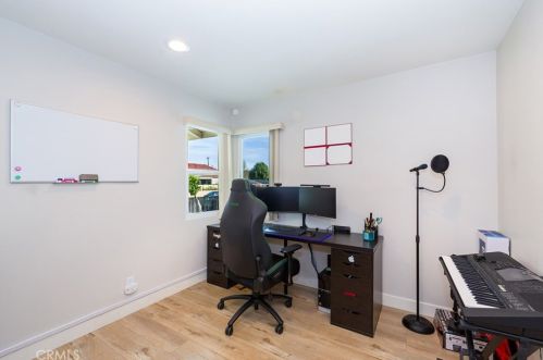 2647 Angela St, Simi Valley CA  93065-2605 exterior