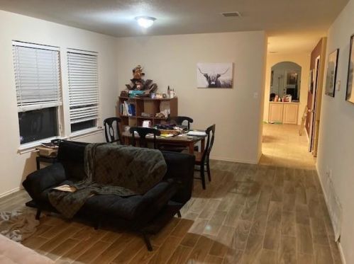 2809 Feathercrest Dr, Austin TX  78728-4325 exterior