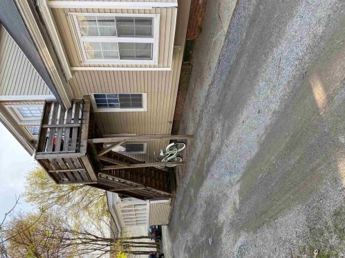 52 Central St, Unity, NH 03773-1606