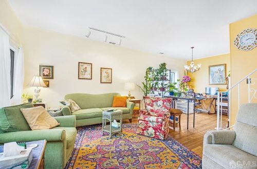 74 Brandywine Rd, Perth Amboy, NJ 08863-1320
