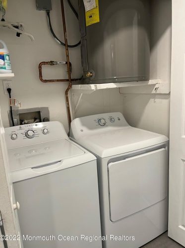 20 Hanover Ct, Tinton Falls NJ 07701-5421 exterior