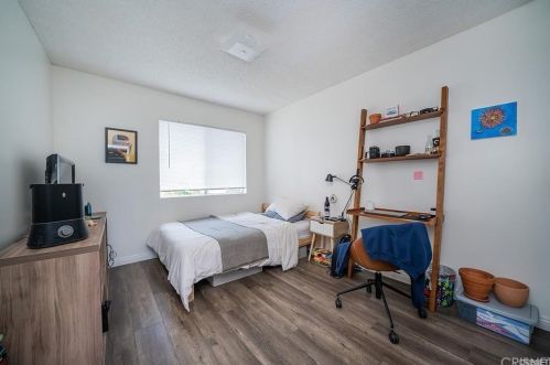 1447 Windsor Rd, Glendale CA  91205-2767 exterior
