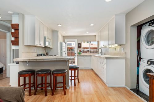 1903 San Andres St, Santa Barbara, CA 93101-4016