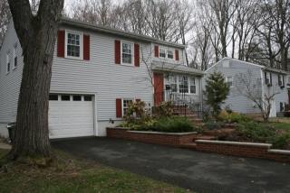 76 Valley View Dr, Morristown, NJ 07960-5618