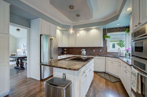 1562 Blackhawk Lake Dr, Saint Paul MN  55122-1257 exterior