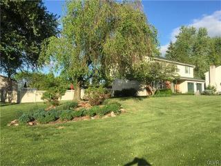 43 Bastian Ln, Allentown, PA 18104-9567