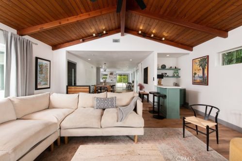 3841 Sycamore Ave, Orange CA  92869-2834 exterior