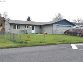 1403 88th St, Vancouver, WA 98665-6704