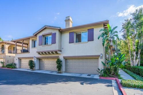 72 Salton, Irvine CA  92602-2425 exterior