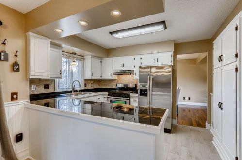 6825 83rd Ave, Minneapolis, MN 55445-2210