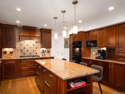 7525 Jasmine Ct, Englewood CO 80112-1033 exterior