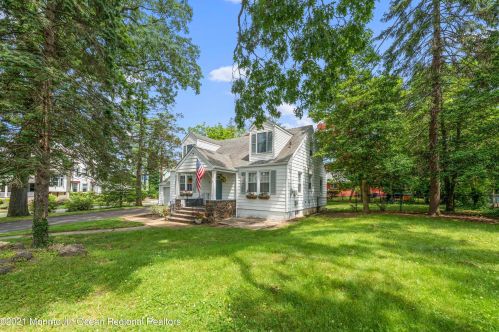 70 Lincoln Ave, Atlantic Highlands, NJ 07716-1330