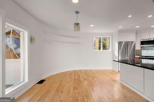 581 Harold Ave, Atlanta GA  30307-1743 exterior