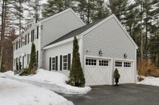 91 Tallant Rd, Pelham, NH 03076-2218
