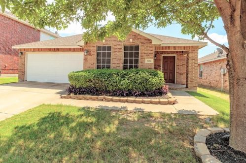 7624 Scarlet View Trl, Fort Worth TX  76131-5114 exterior