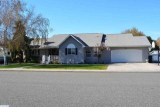10112 Willow Way, Pasco, WA 99301-6567