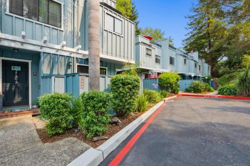 2060 Wharf Rd, Capitola, CA 95010-2050
