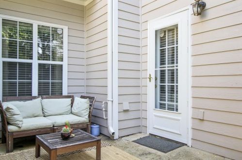 55 Hammock Pl, Atlanta GA  30312-2879 exterior