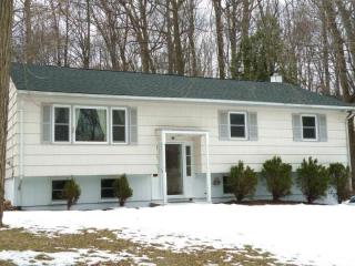 15 Linda Pl, Parsippany, NJ 07834-1030