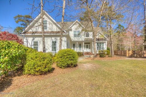 510 Center Dr, Hampstead, NC 28443-2114
