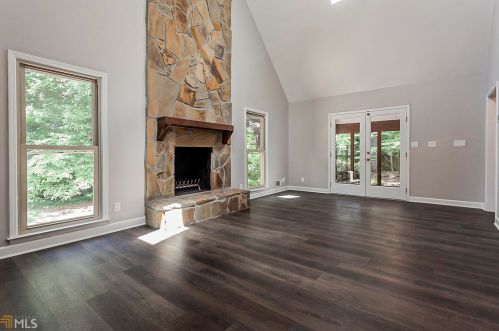 810 Mabry Rd, Atlanta GA  30328-2662 exterior