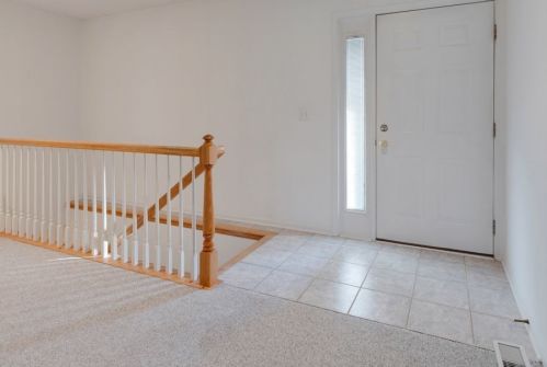 204 Julie Ln, Pingree Grove IL  60140-8379 exterior