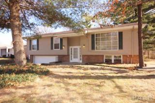 101 Cedar Ave, Mayfair, IL 61550-1007