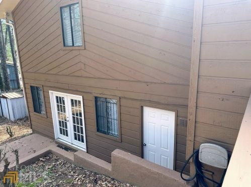 4515 Green Cup Ln, Atlanta GA  30331-7256 exterior