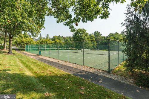 23 Norwood Ct, Princeton NJ  08540-1818 exterior