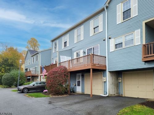 11 Purple Martin Dr, Hackettstown, NJ 07840-3113