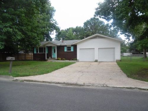 524 Lucy Ave, Sallisaw, OK 74955-6614