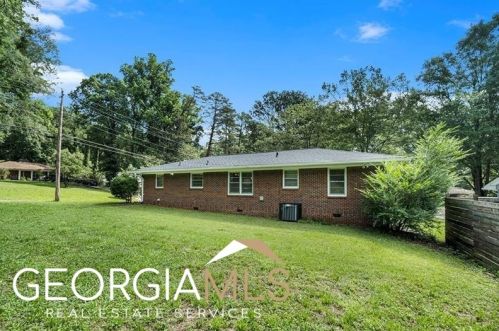 3305 Flowers Dr, Atlanta GA  30337-1001 exterior