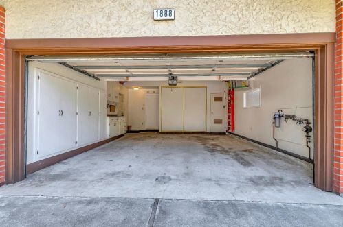 1888 Farndon Ave, Los Altos CA 94024-6948 exterior