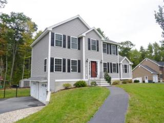 55 Willow Ct, Auburn, NH 03032-4402
