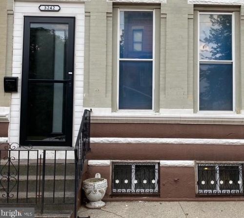 3242 15th St, Philadelphia PA  19140-5027 exterior