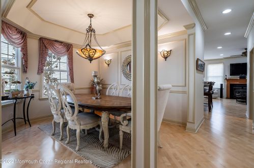 34 Redwood Dr, Tinton Falls NJ  07712-8702 exterior