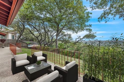 6303 Cat Mtn Cv, Austin TX  78731-3502 exterior