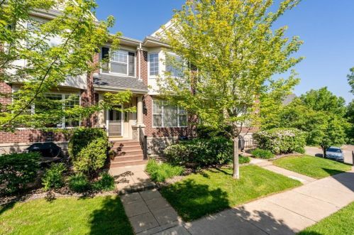 8064 Golden Valley Rd, Minneapolis, MN 55427-4405