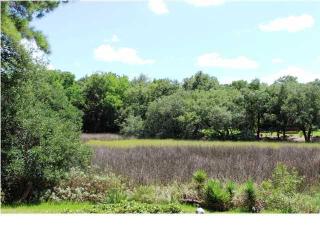 10 Leichester Rd, Charleston, SC 29407-3405